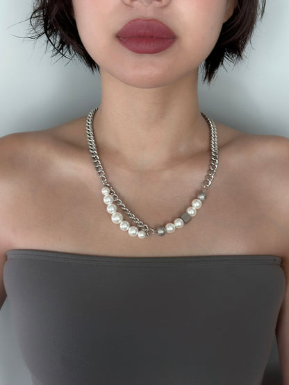 Ionstrand Necklace